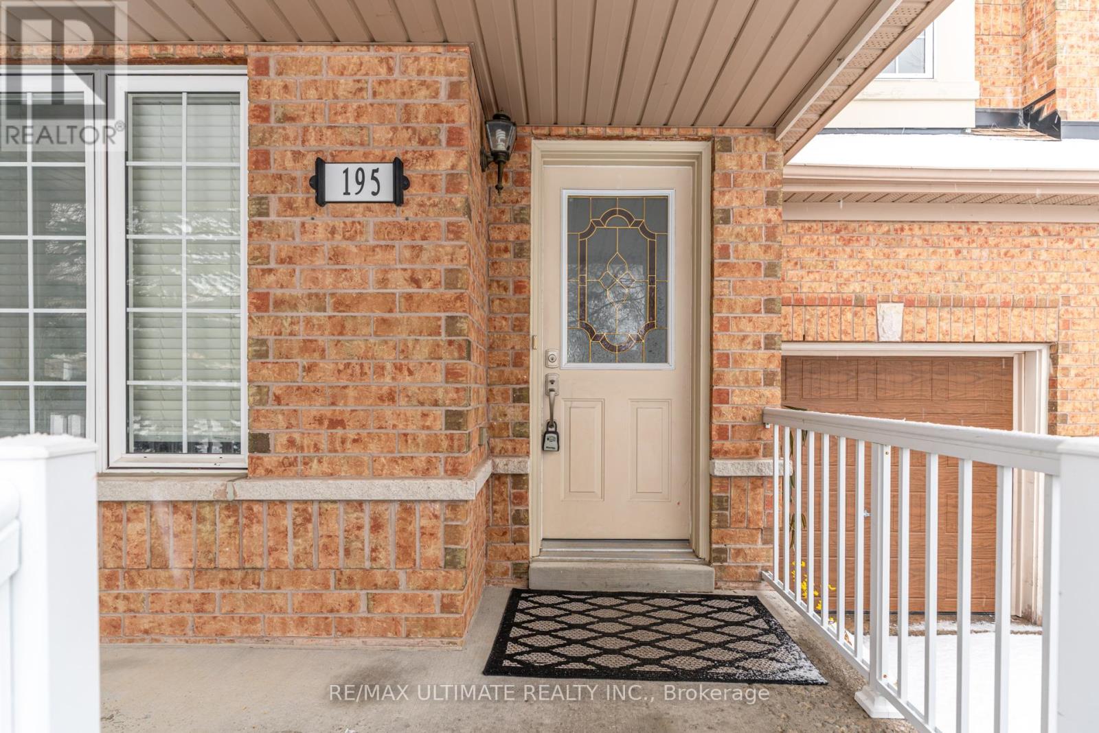 195 Knapton Drive, Newmarket, Ontario  L3X 3B5 - Photo 2 - N12805834