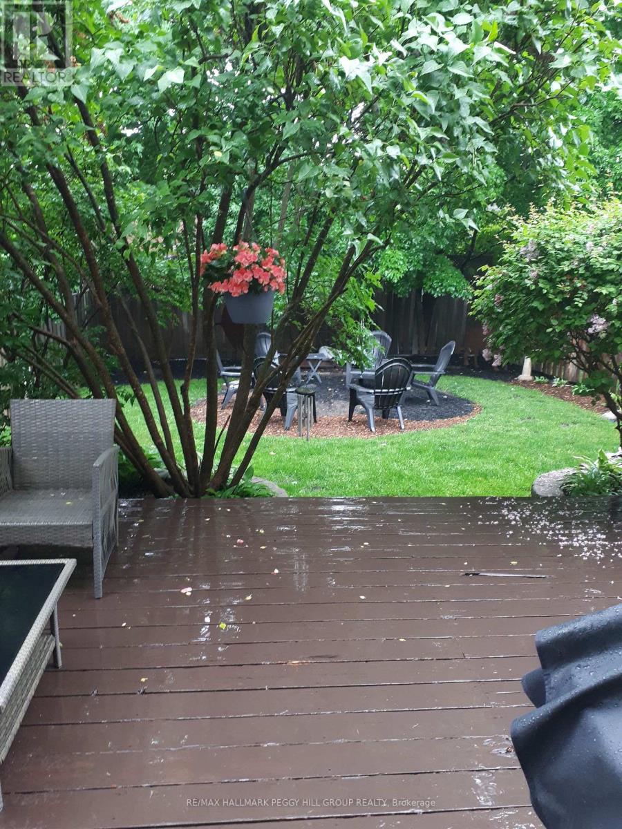 71 Radenhurst Crescent, Barrie, Ontario  L4M 6C5 - Photo 15 - S12805788