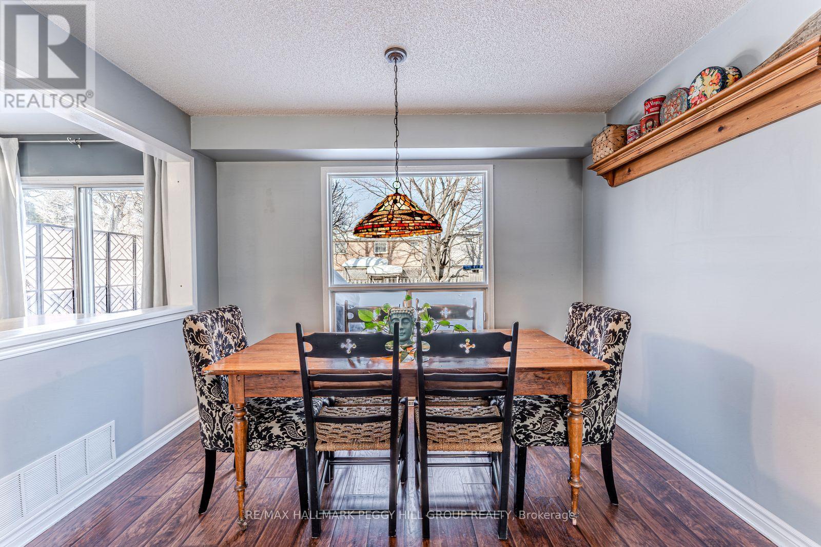 71 Radenhurst Crescent, Barrie, Ontario  L4M 6C5 - Photo 3 - S12805788