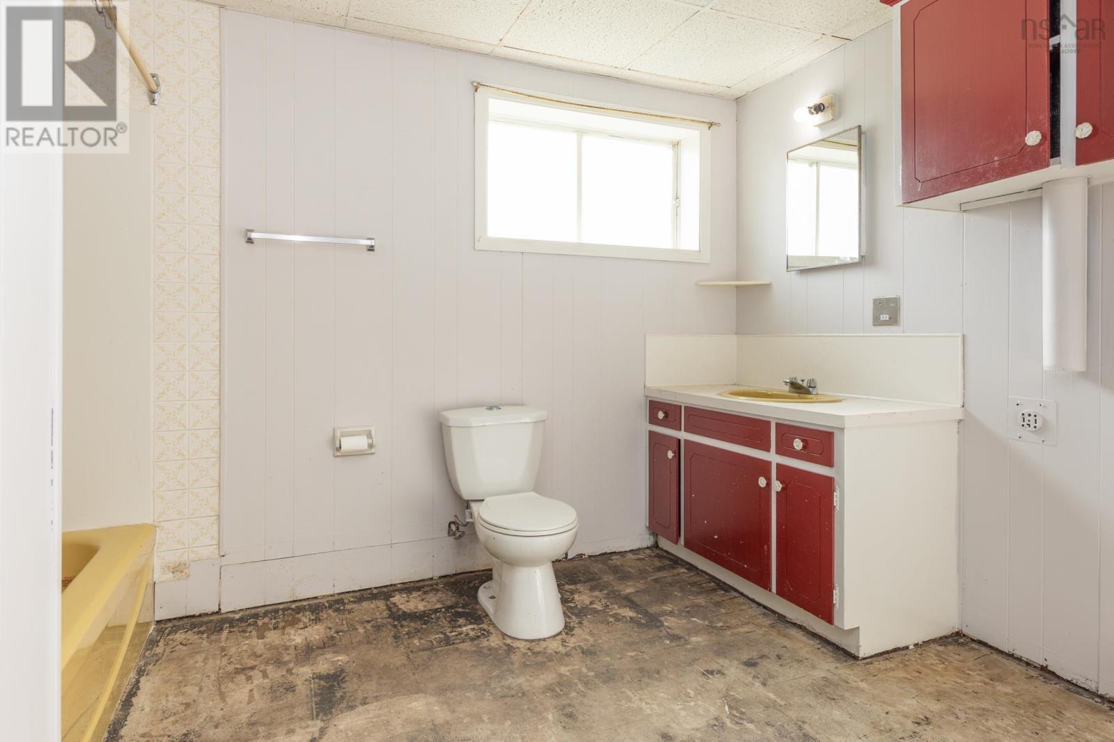 2 Huntington Street, Yarmouth, Nova Scotia  B5A 2R9 - Photo 22 - 202528429