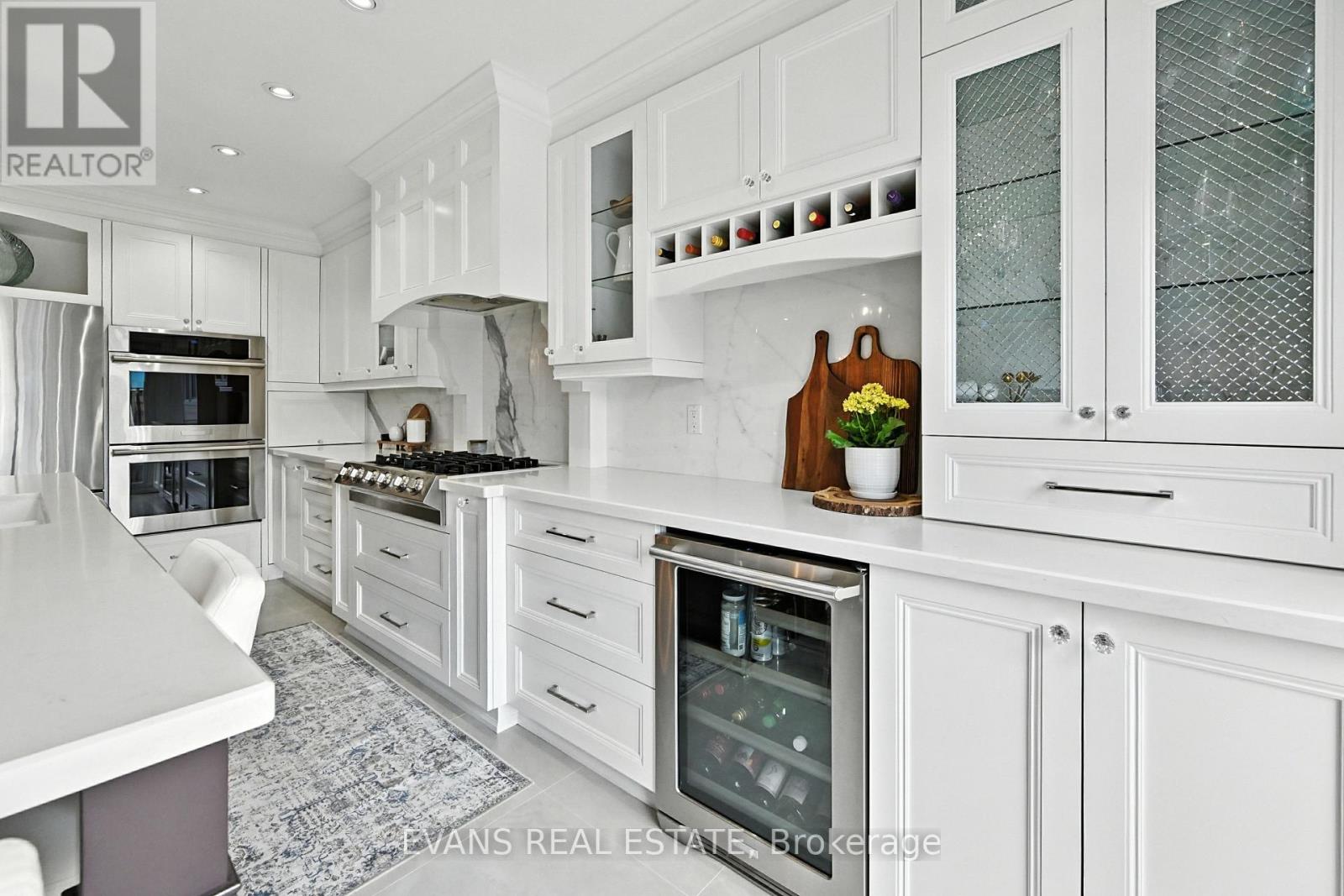 2135 Deer Park Road, Oakville, Ontario  L6M 3X4 - Photo 15 - W12805774