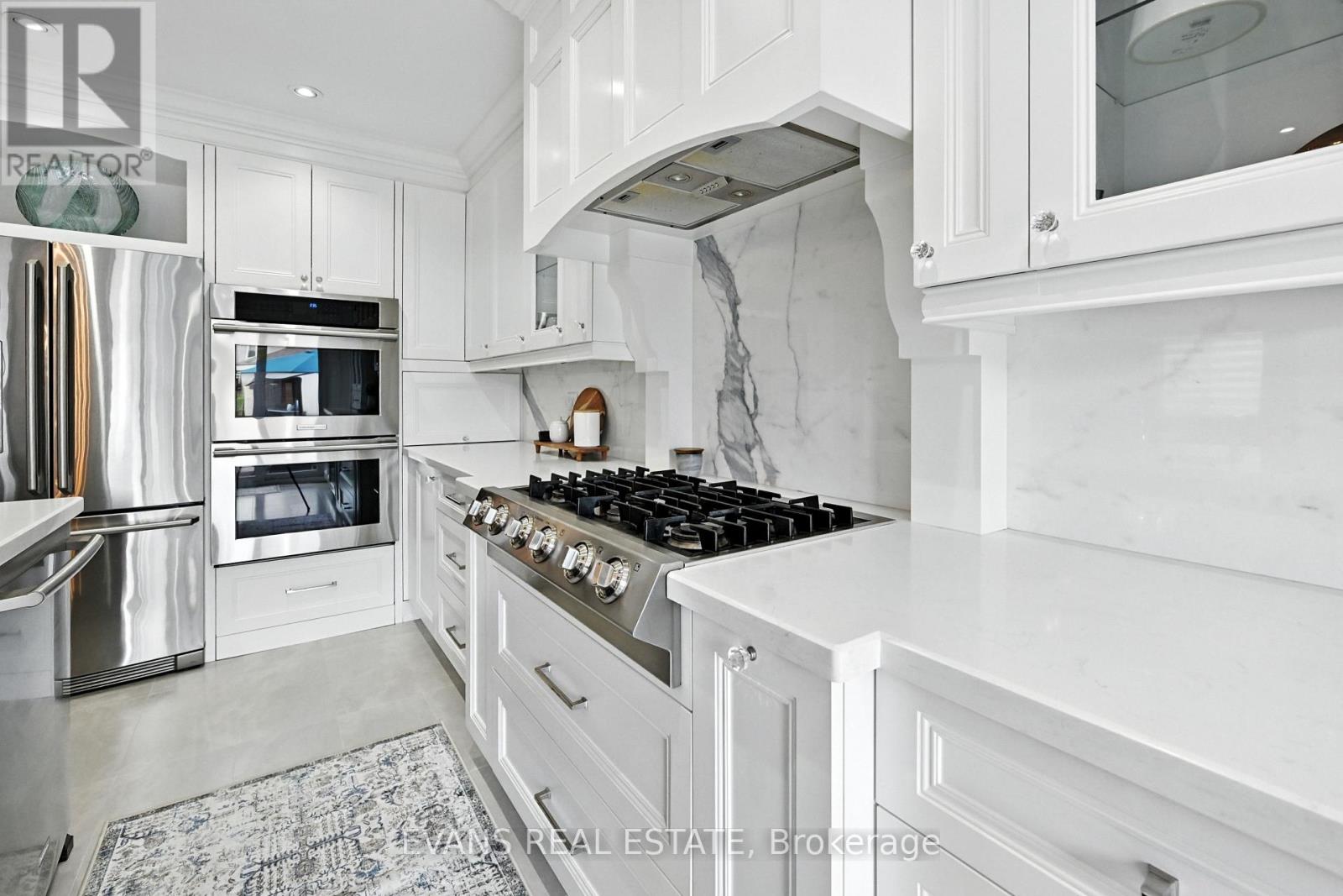 2135 Deer Park Road, Oakville, Ontario  L6M 3X4 - Photo 16 - W12805774