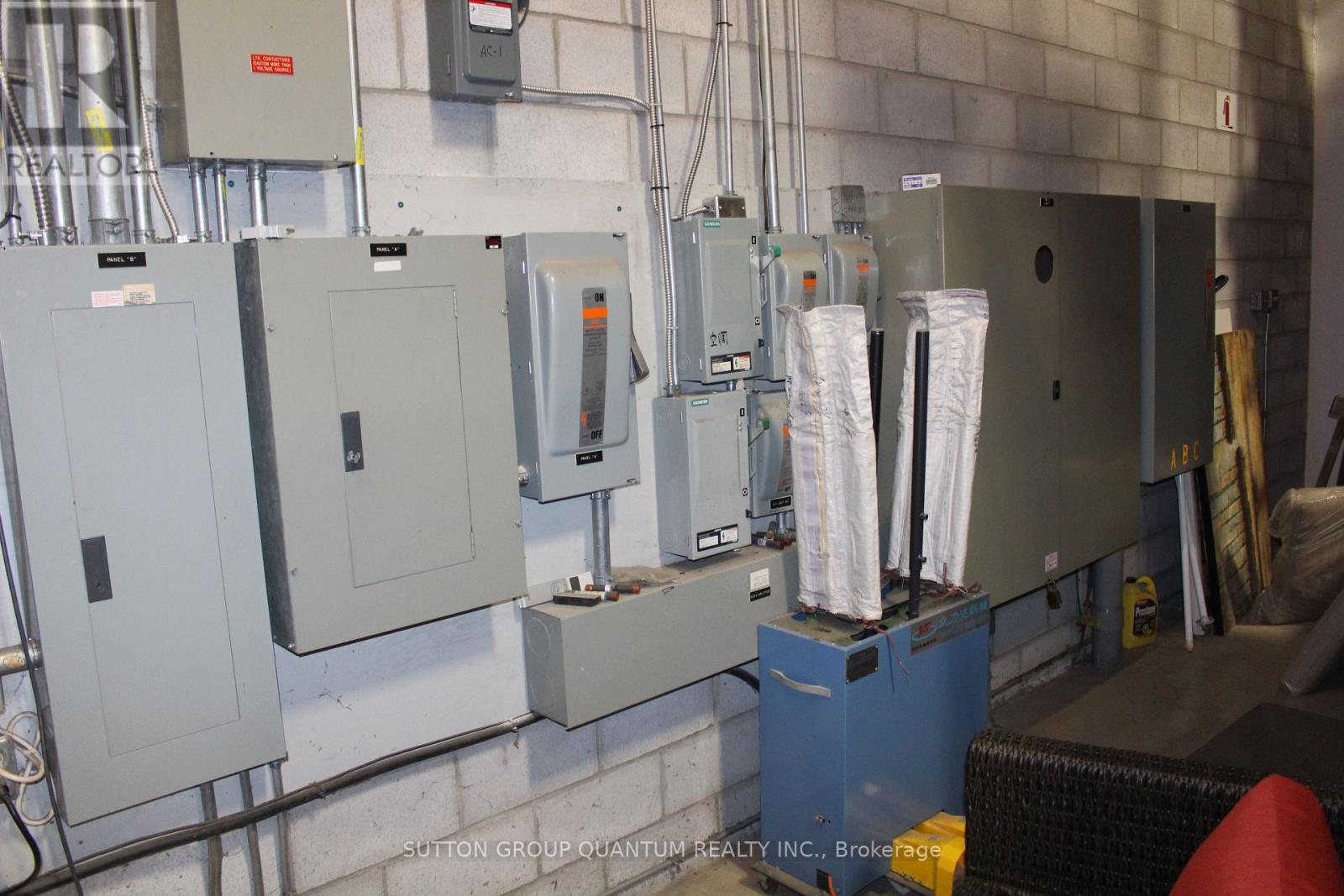 2239 Winston Park Drive, Oakville, Ontario  L6H 5R1 - Photo 23 - W12805812