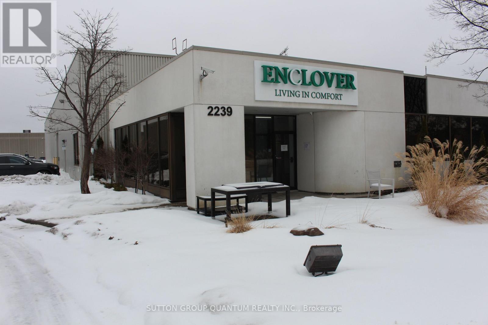 2239 Winston Park Drive, Oakville, Ontario  L6H 5R1 - Photo 3 - W12805812