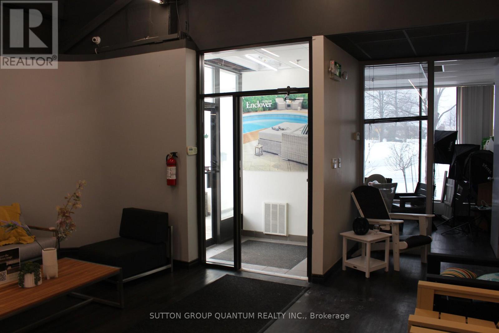 2239 Winston Park Drive, Oakville, Ontario  L6H 5R1 - Photo 4 - W12805812