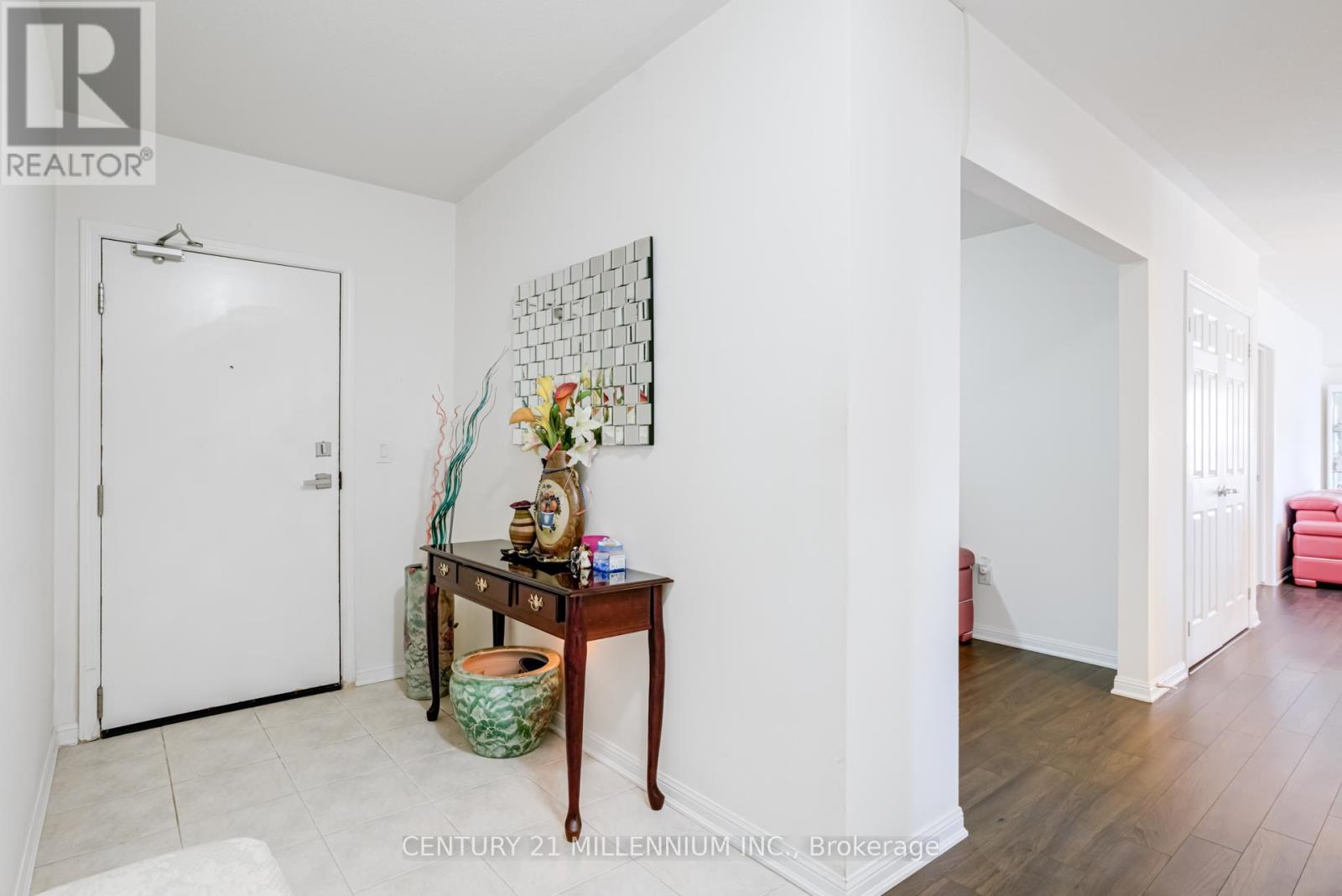 204 - 60 Baycliffe Crescent, Brampton, Ontario  L7A 0Z4 - Photo 9 - W12805832