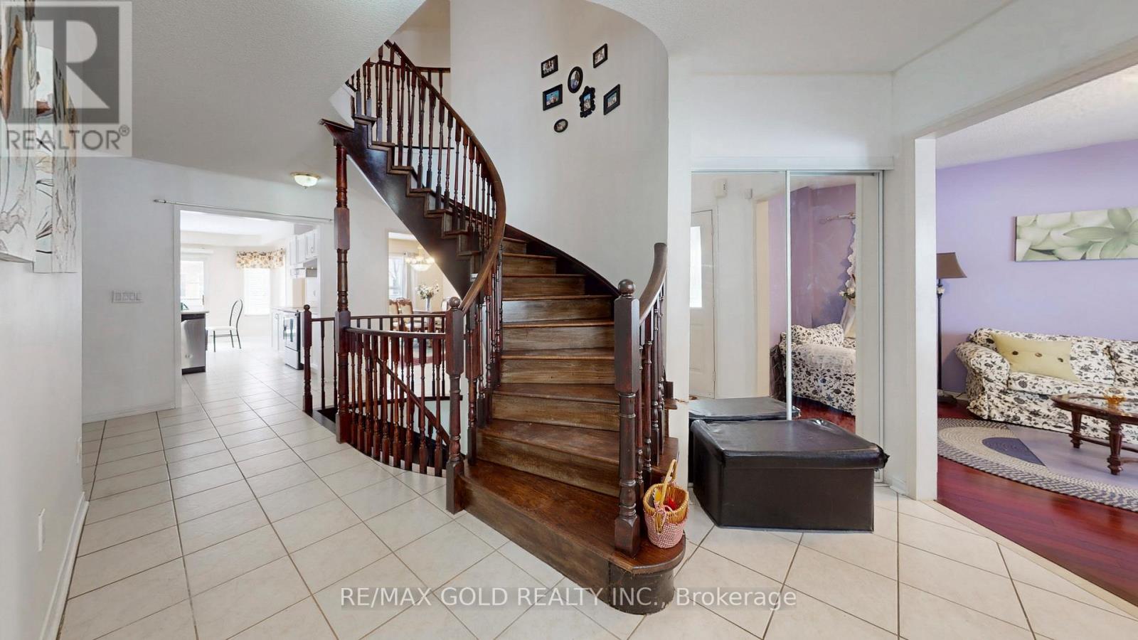 5 Sir David Place, Brampton, Ontario  L7A 2E4 - Photo 25 - W12805846