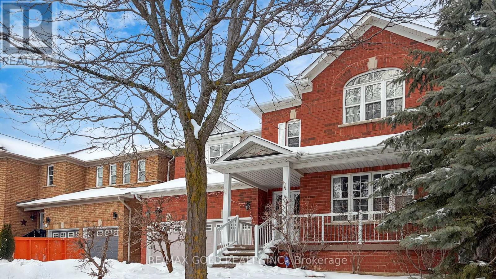 5 Sir David Place, Brampton, Ontario  L7A 2E4 - Photo 3 - W12805846