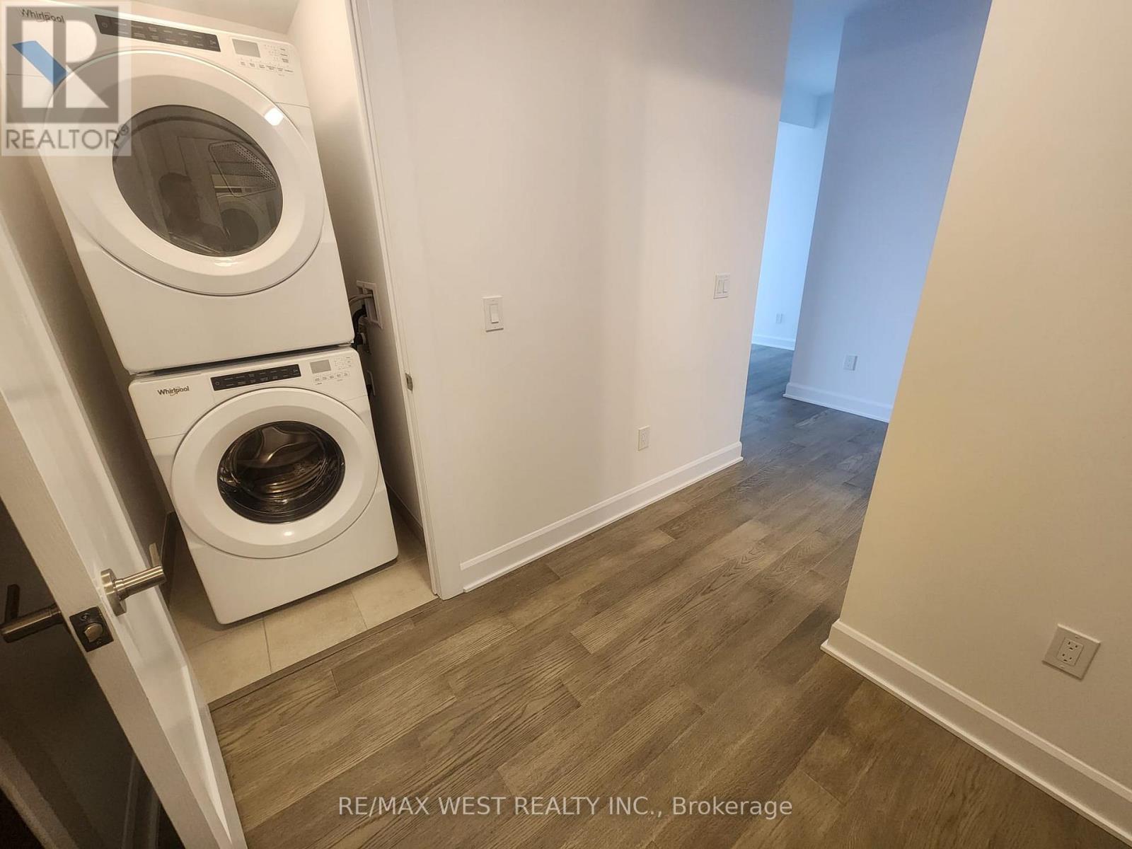 1708 - 3240 William Coltson Avenue, Oakville, Ontario  L6H 8C8 - Photo 4 - W12805862