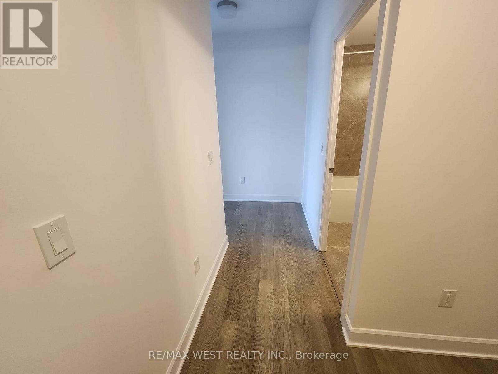 1708 - 3240 William Coltson Avenue, Oakville, Ontario  L6H 8C8 - Photo 5 - W12805862