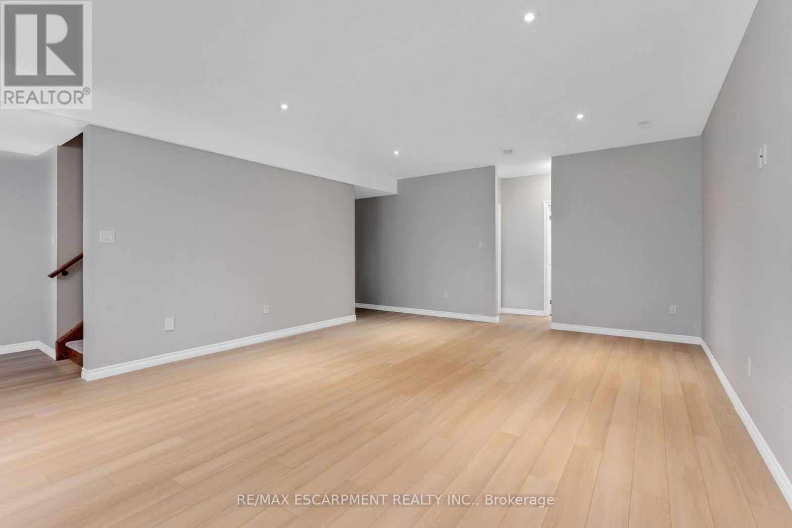 28 Maplewood Court, Haldimand, Ontario  N1A 3G8 - Photo 35 - X12805818