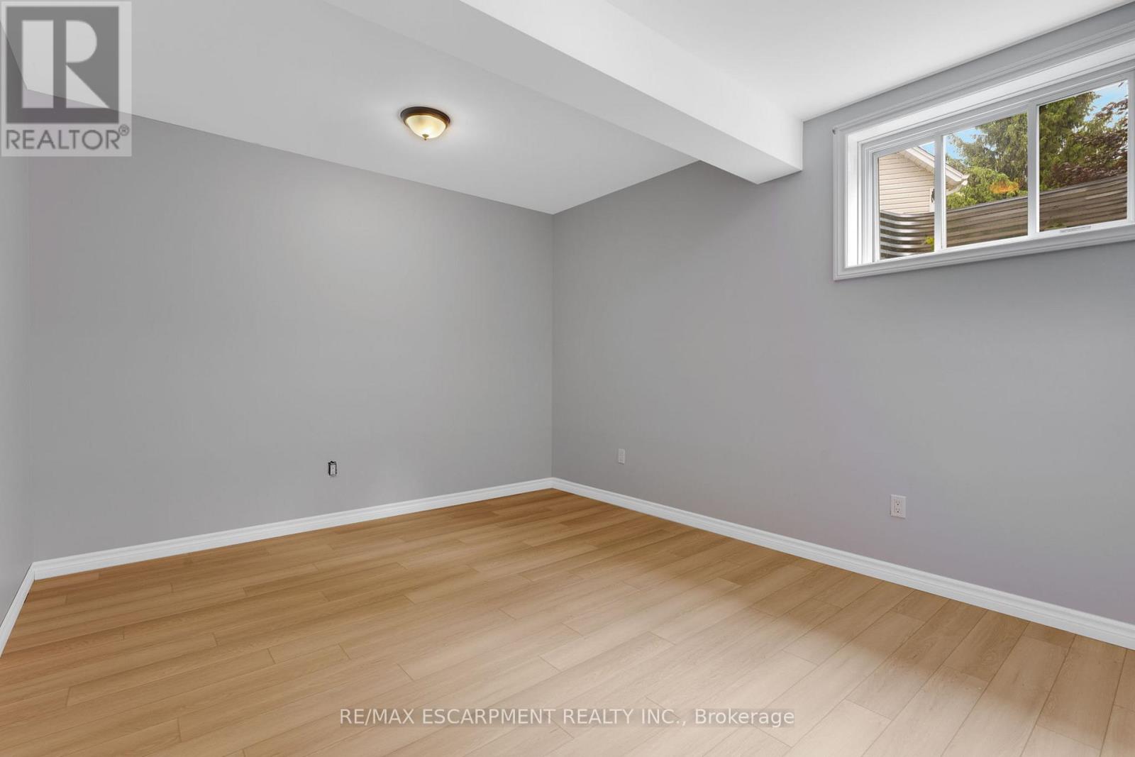 28 Maplewood Court, Haldimand, Ontario  N1A 3G8 - Photo 37 - X12805818