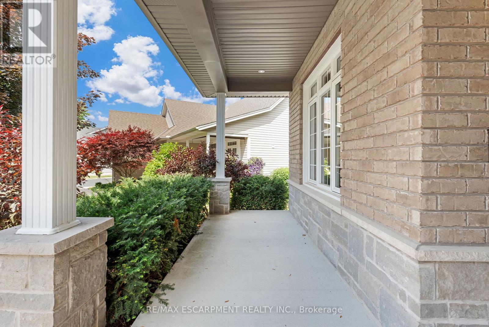 28 Maplewood Court, Haldimand, Ontario  N1A 3G8 - Photo 5 - X12805818