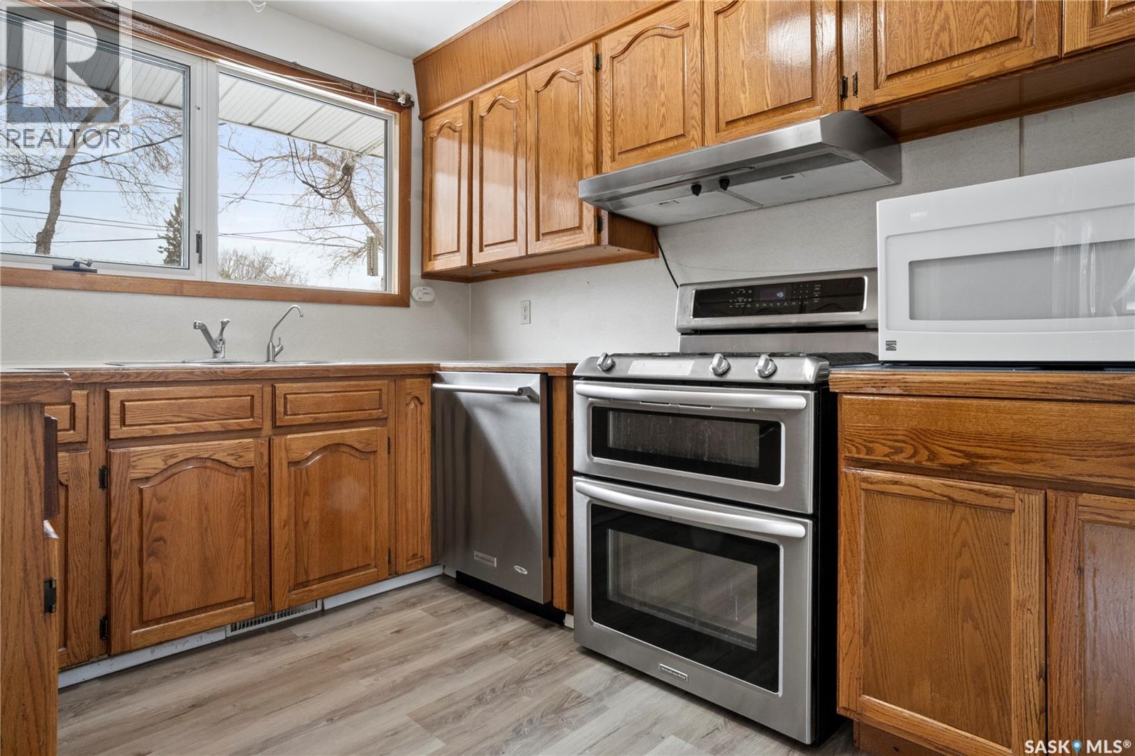 3814 Sherwood Drive, Regina, Saskatchewan  S4R 4A6 - Photo 12 - SK028853