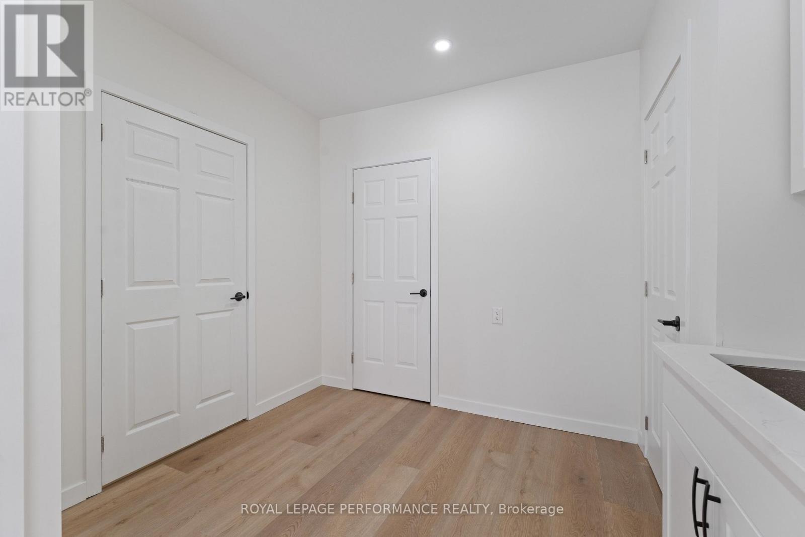 2 - 102 Sydney Street, Cornwall, Ontario  K6H 3H2 - Photo 8 - X12805940