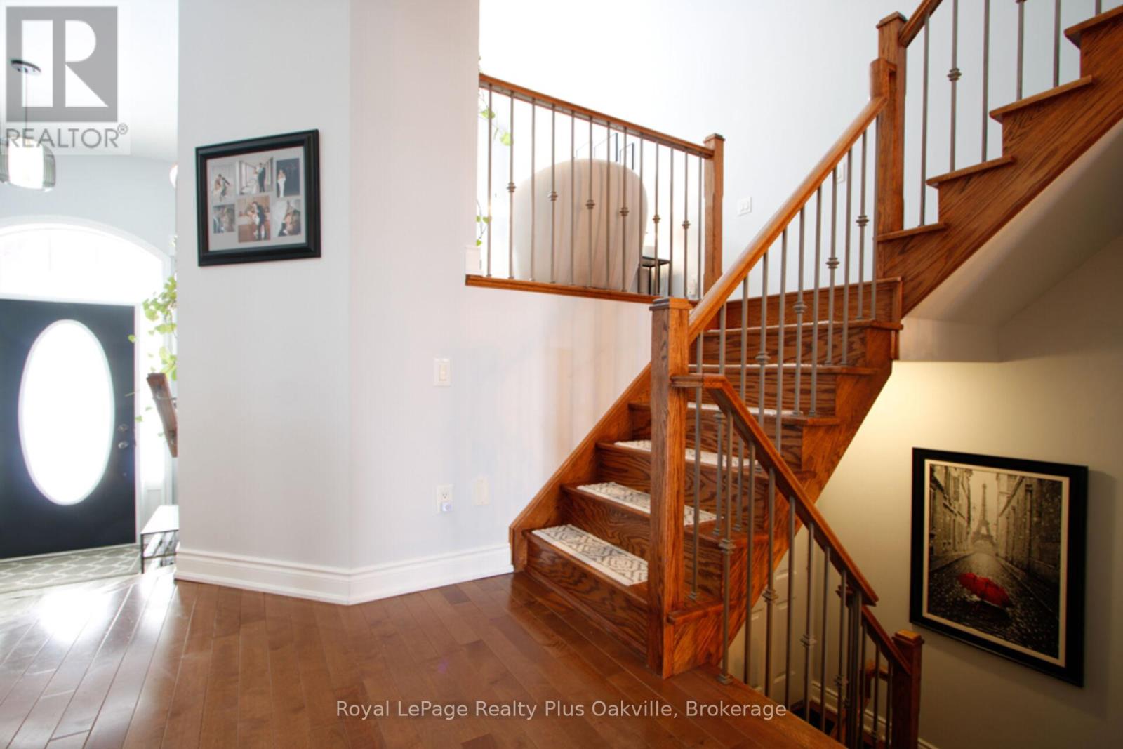 226 Duskywing Way, Oakville, Ontario  L6L 6X4 - Photo 6 - W12805876