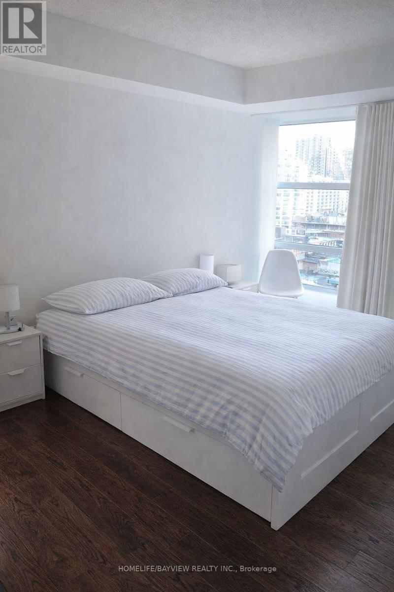 1201 - 11 St Joseph Street, Toronto, Ontario  M4Y 3G4 - Photo 8 - C12723298