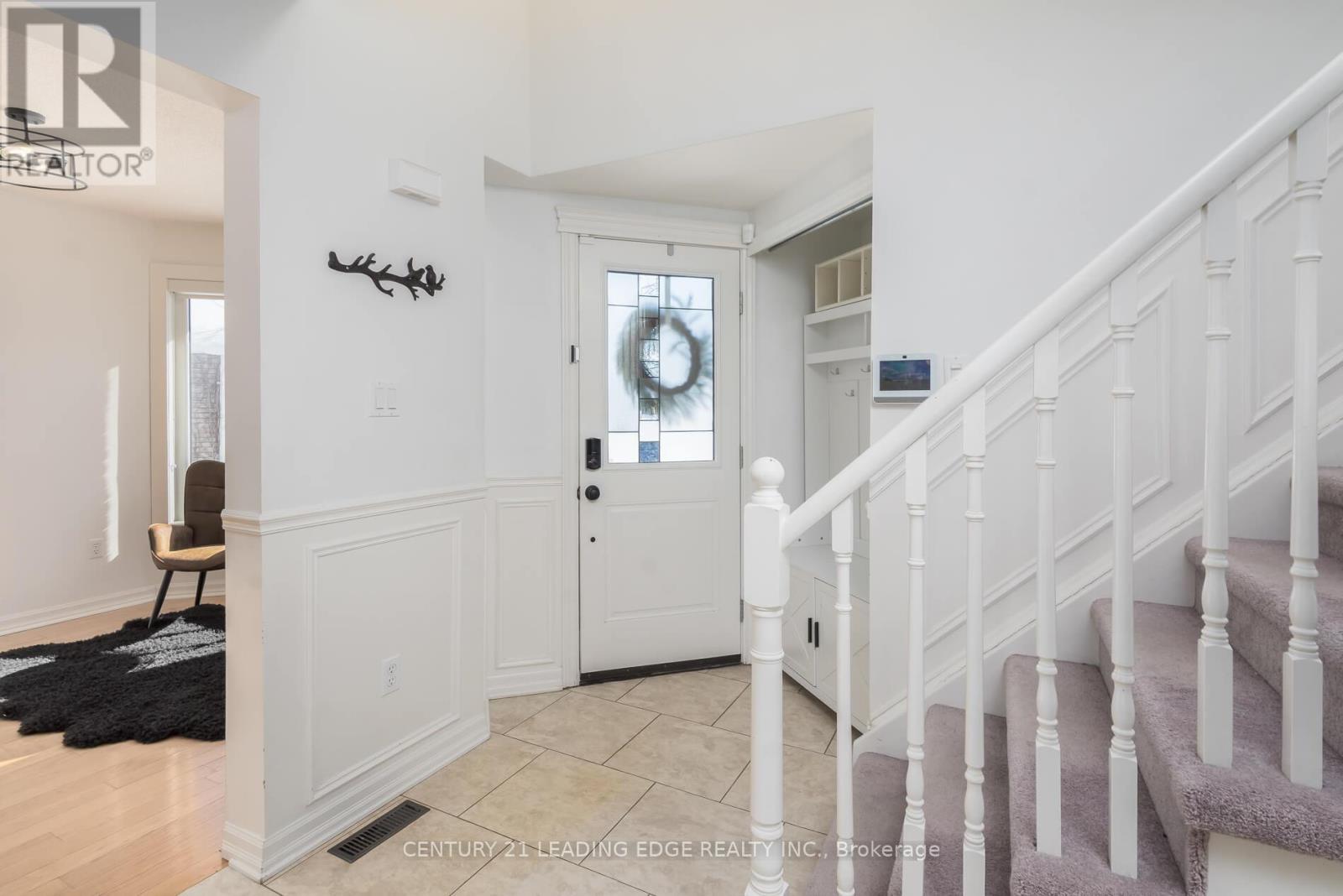 13 Gordon Court, Barrie, Ontario  L4N 7A4 - Photo 3 - S12793570