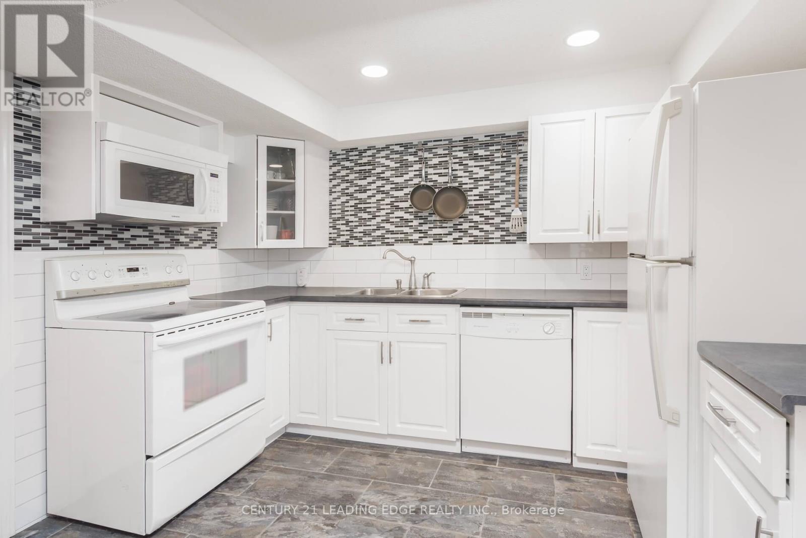 13 Gordon Court, Barrie, Ontario  L4N 7A4 - Photo 24 - S12793570