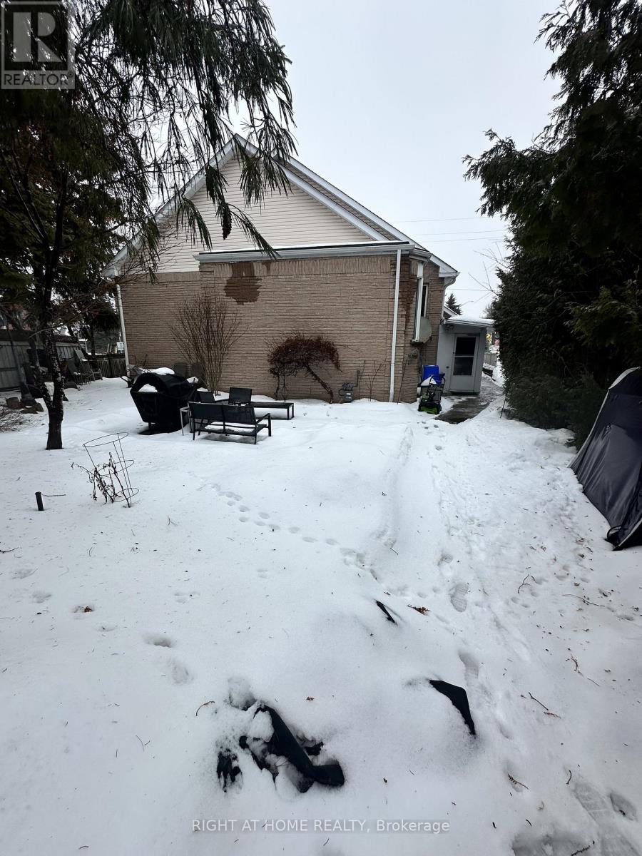 86 PETER STREET, Markham, Ontario