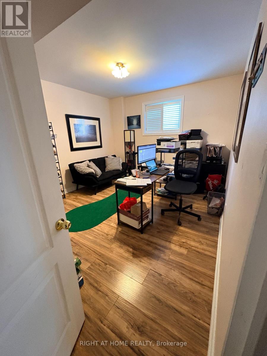 86 Peter Street, Markham, Ontario  L3P 2A6 - Photo 10 - N12804468