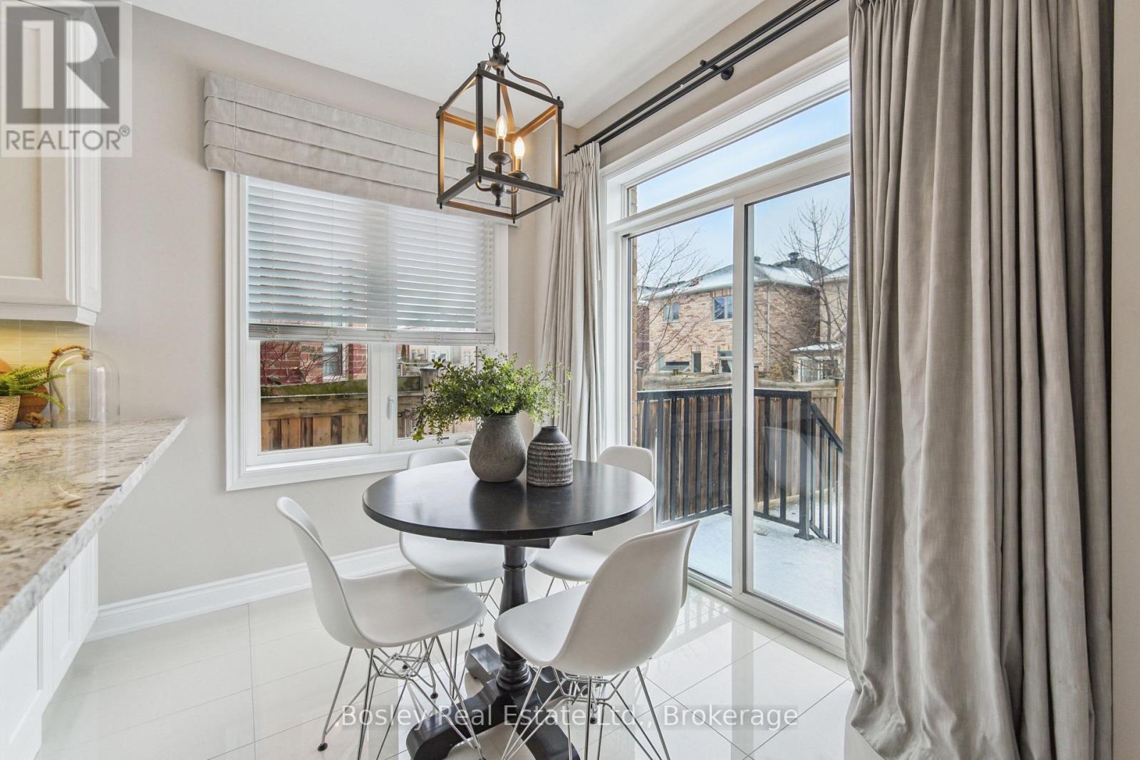 2343 Quetico Crescent, Oakville, Ontario  L6M 0R5 - Photo 12 - W12805966