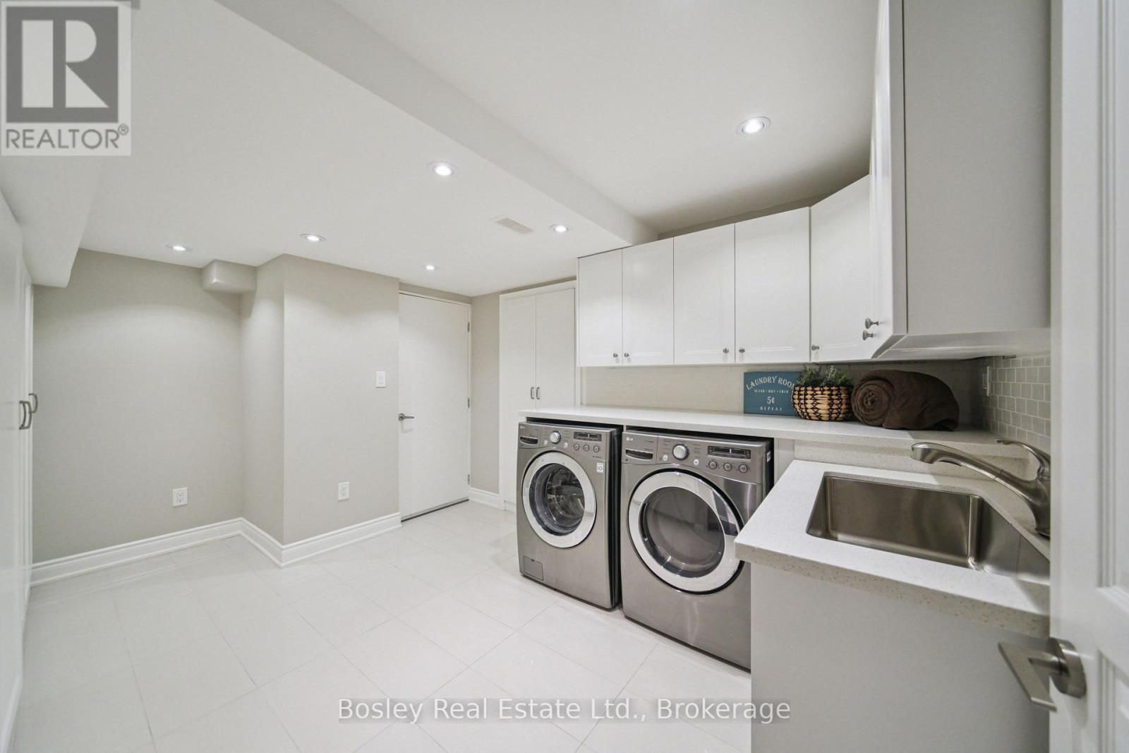 2343 Quetico Crescent, Oakville, Ontario  L6M 0R5 - Photo 24 - W12805966