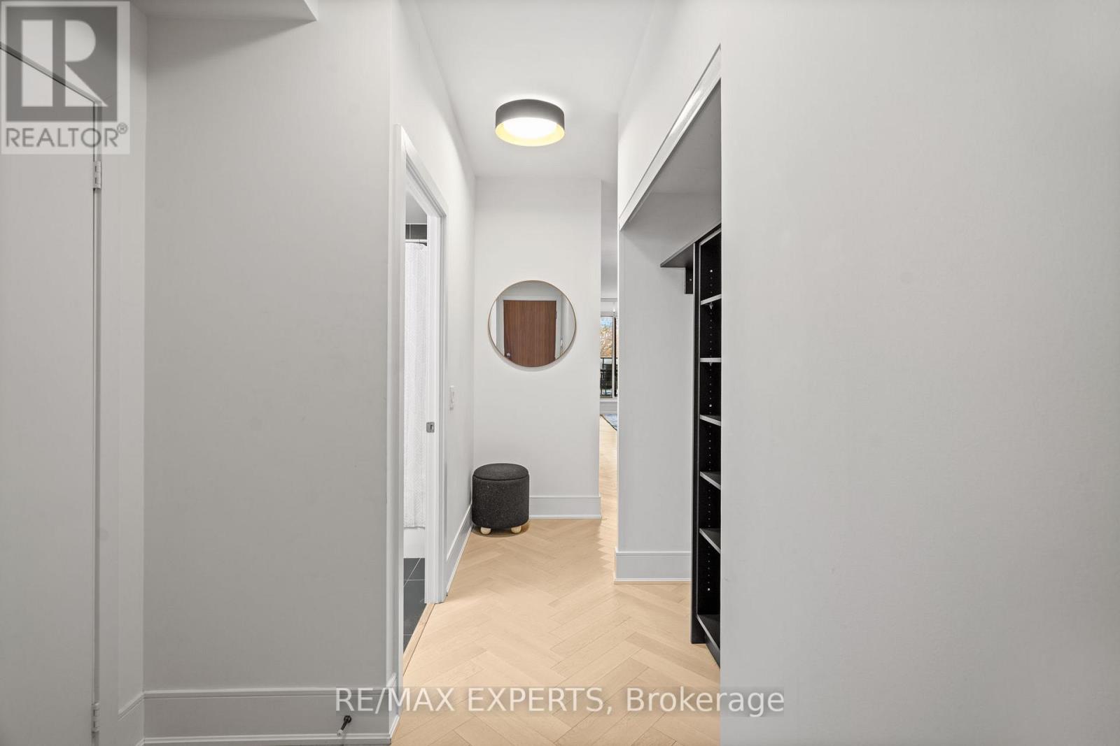 304 - 170 Chiltern Hill Road, Toronto, Ontario  M6C 0A9 - Photo 4 - C12764072