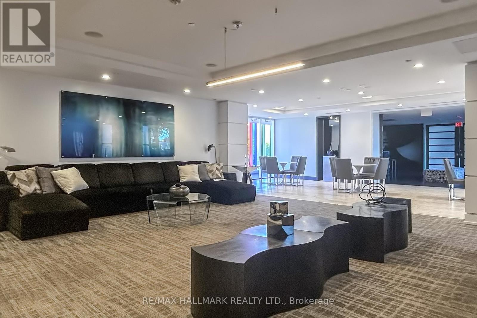 327 - 9471 Yonge Street, Richmond Hill, Ontario  L4C 0Z5 - Photo 32 - N12479594