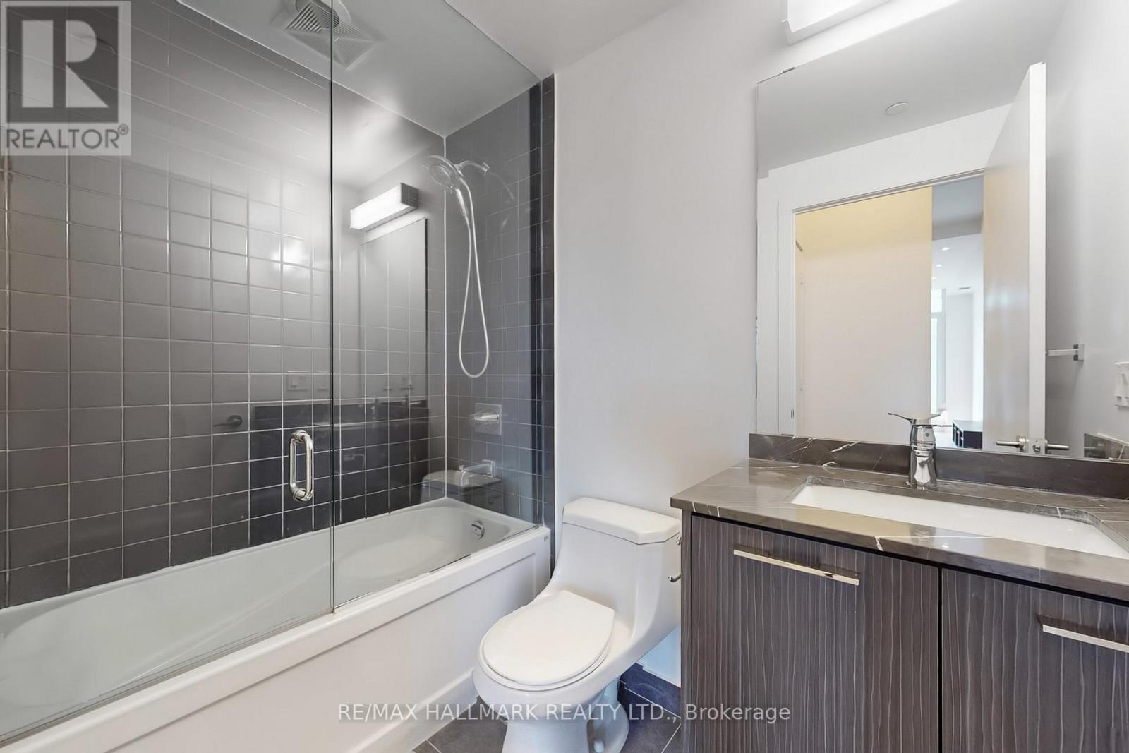 327 - 9471 Yonge Street, Richmond Hill, Ontario  L4C 0Z5 - Photo 19 - N12479594