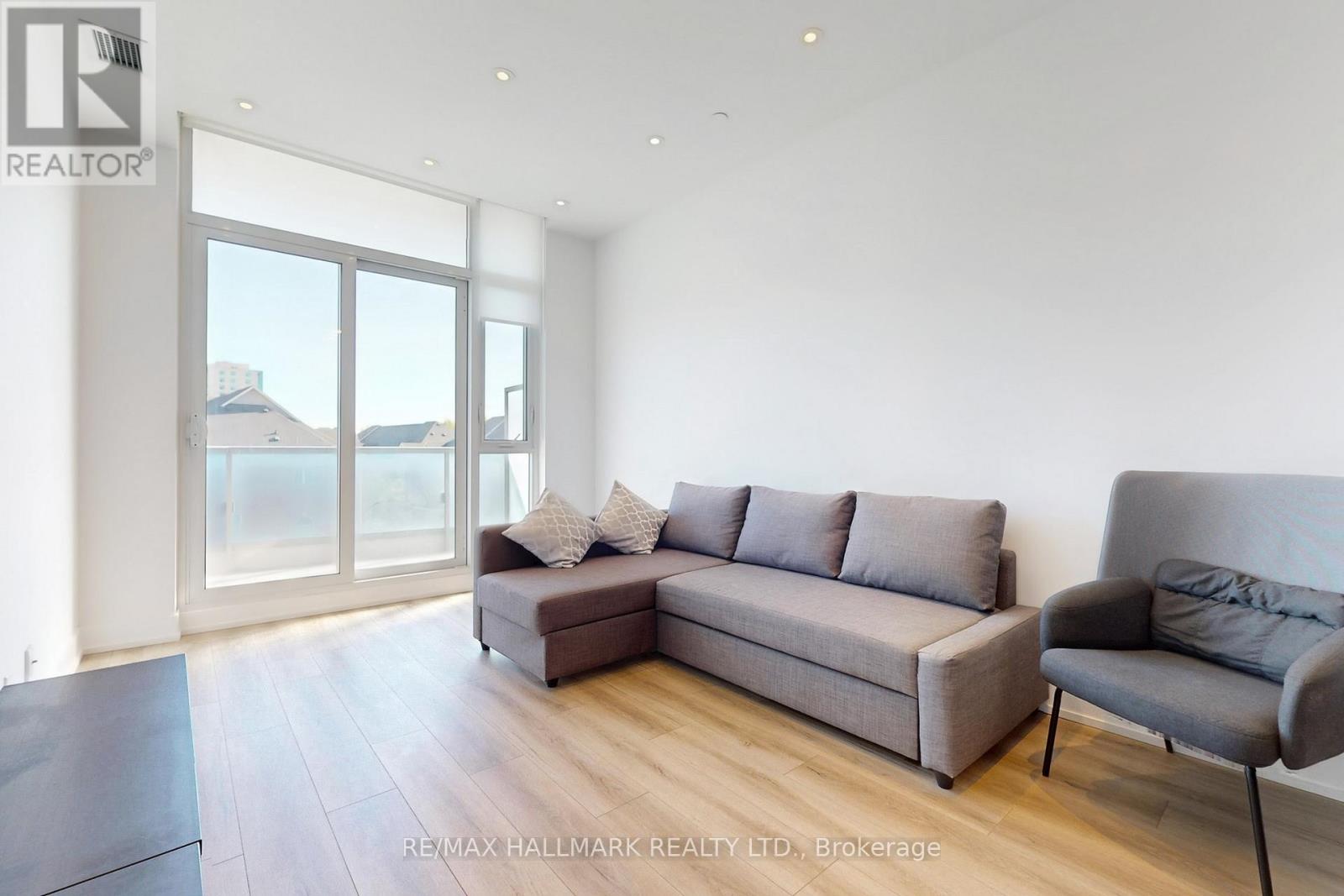 327 - 9471 Yonge Street, Richmond Hill, Ontario  L4C 0Z5 - Photo 9 - N12479594