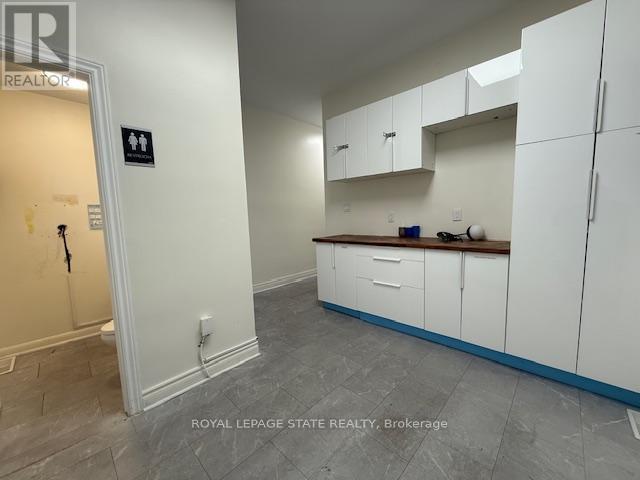 854 King Street W, Hamilton, Ontario L8S 1K3 - Photo 3 - X12710544