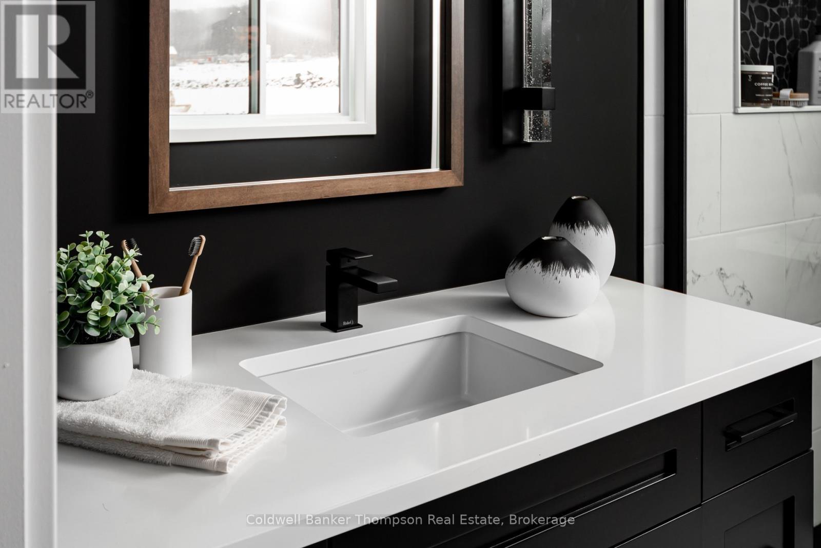 8 Charles Morley Boulevard, Huntsville, Ontario P1H 0G5 - Photo 17 - X12805908