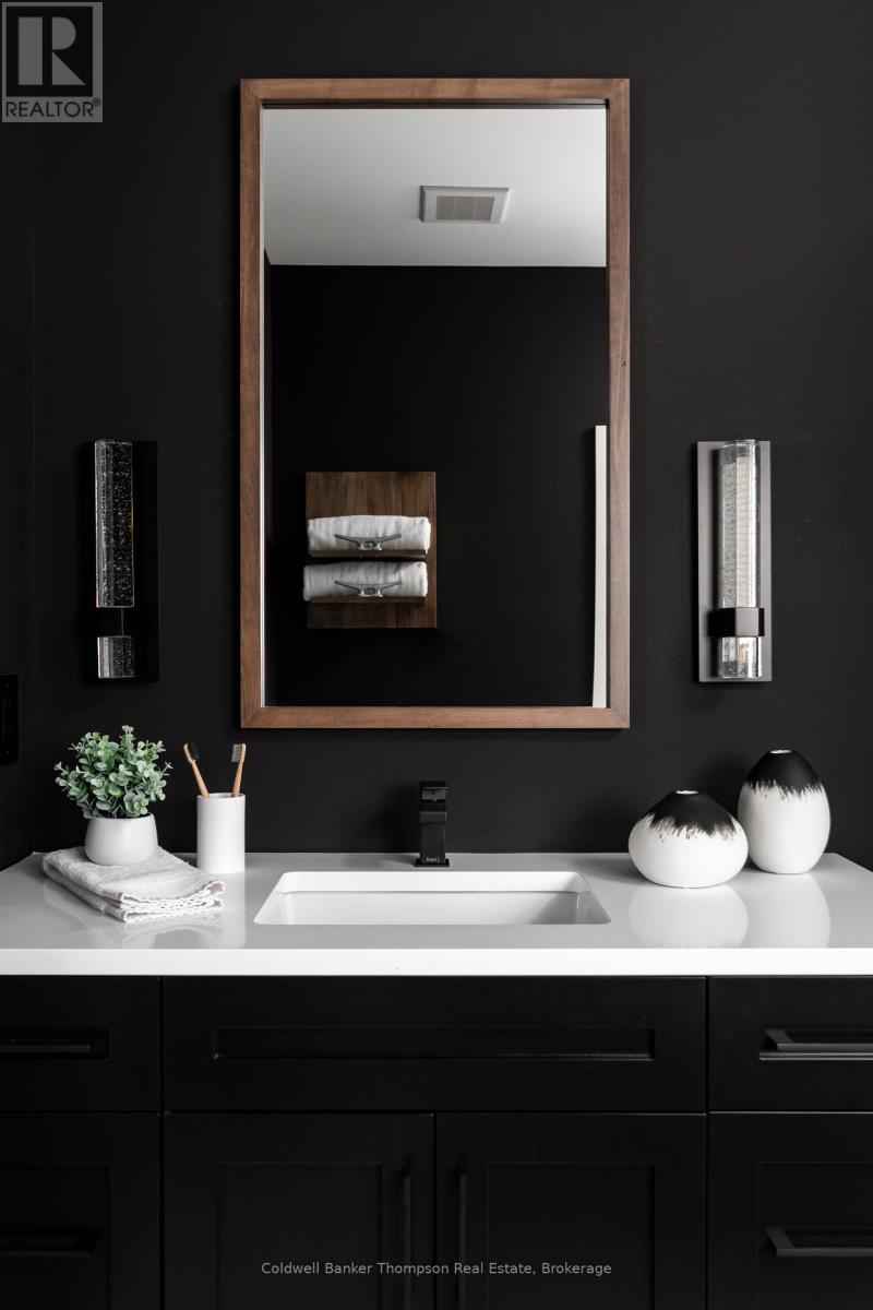 8 Charles Morley Boulevard, Huntsville, Ontario P1H 0G5 - Photo 18 - X12805908