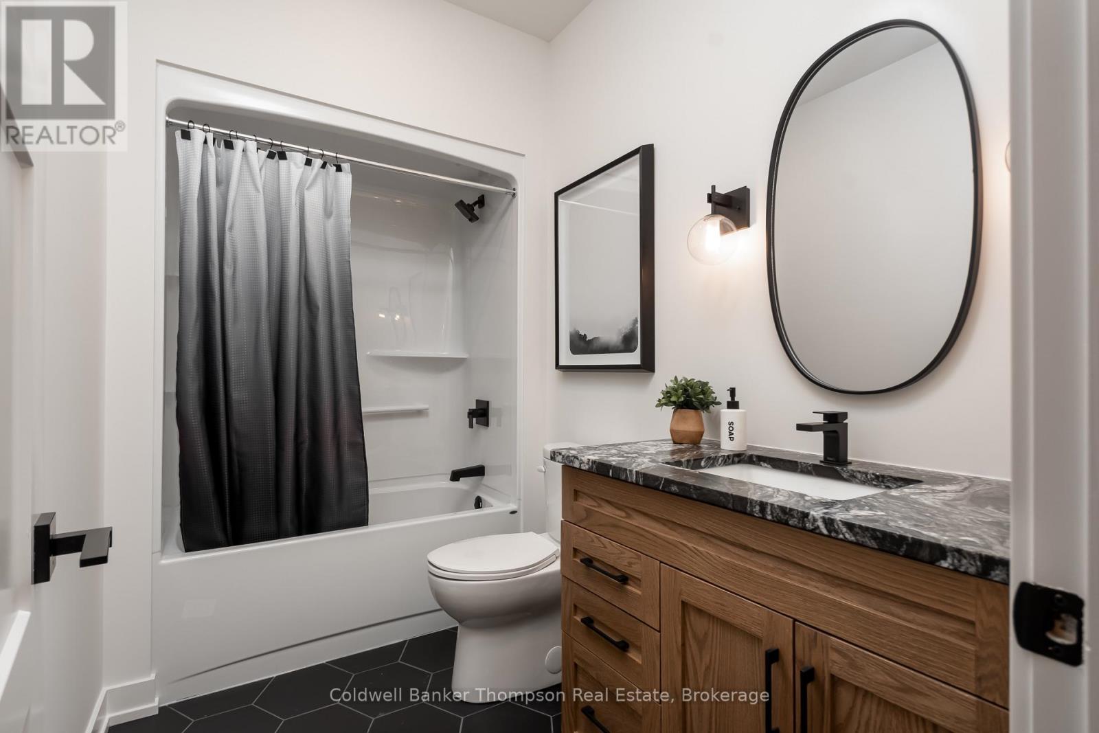 8 Charles Morley Boulevard, Huntsville, Ontario P1H 0G5 - Photo 21 - X12805908