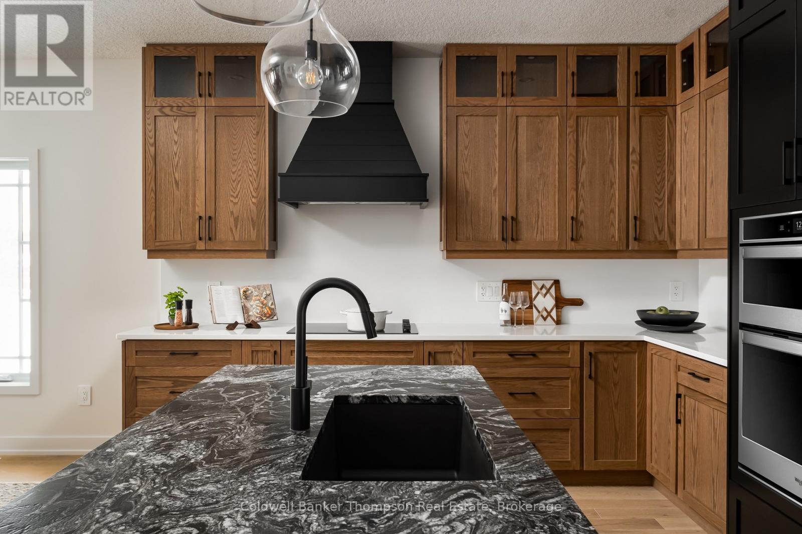 8 Charles Morley Boulevard, Huntsville, Ontario P1H 0G5 - Photo 5 - X12805908