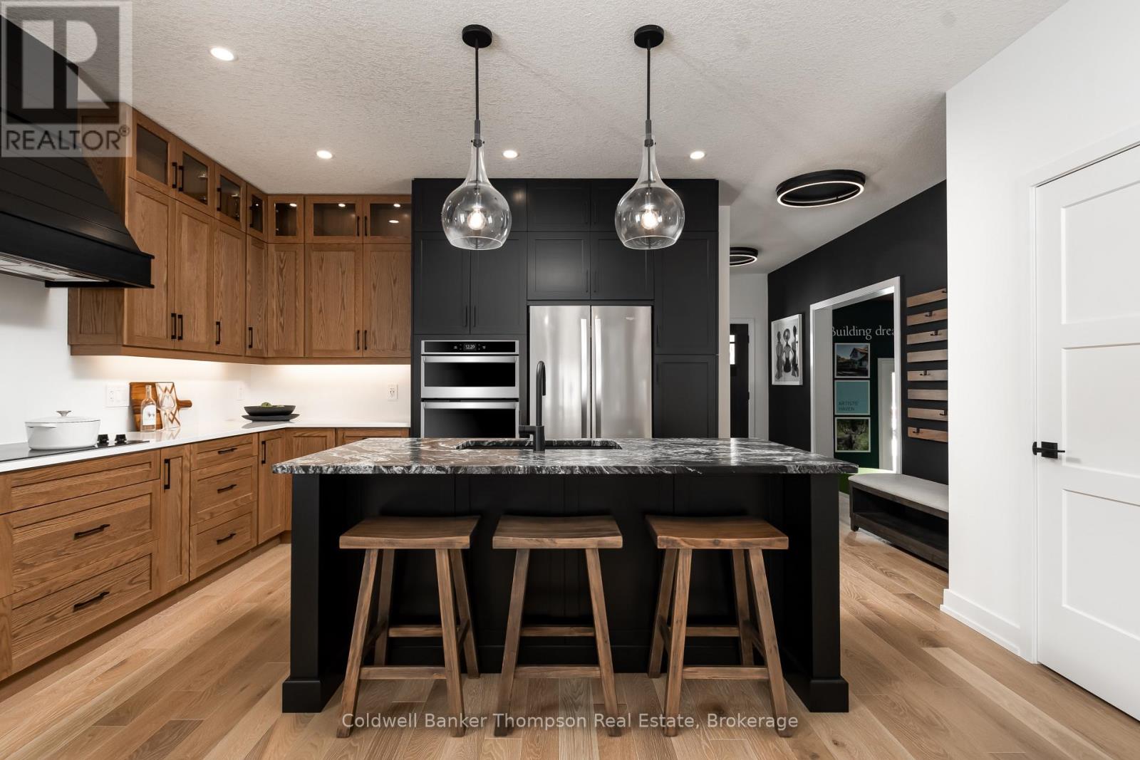 8 Charles Morley Boulevard, Huntsville, Ontario P1H 0G5 - Photo 6 - X12805908