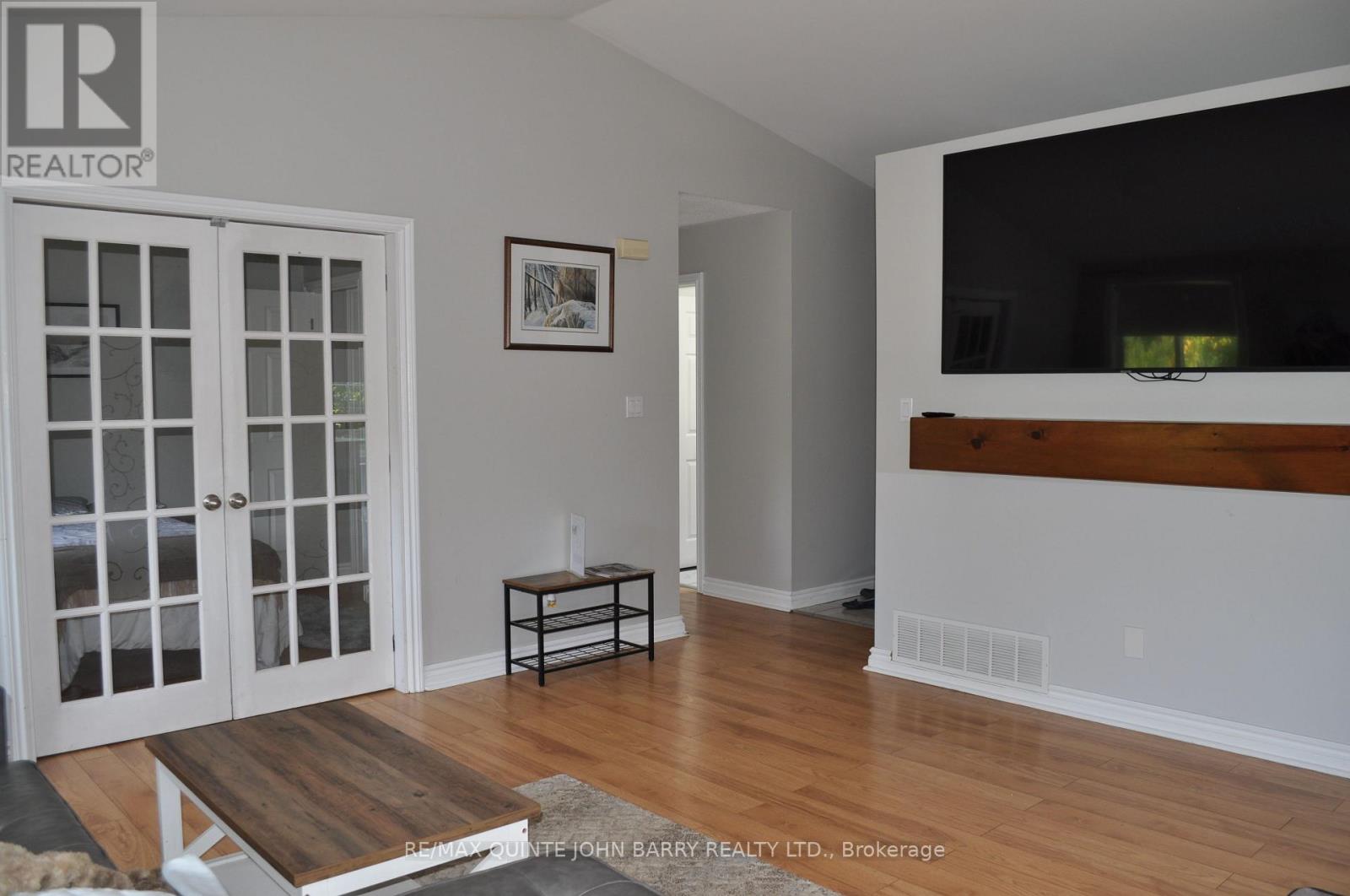 524 Christiani Road, Quinte West (Murray Ward), Ontario  K8V 5P4 - Photo 14 - X12805904