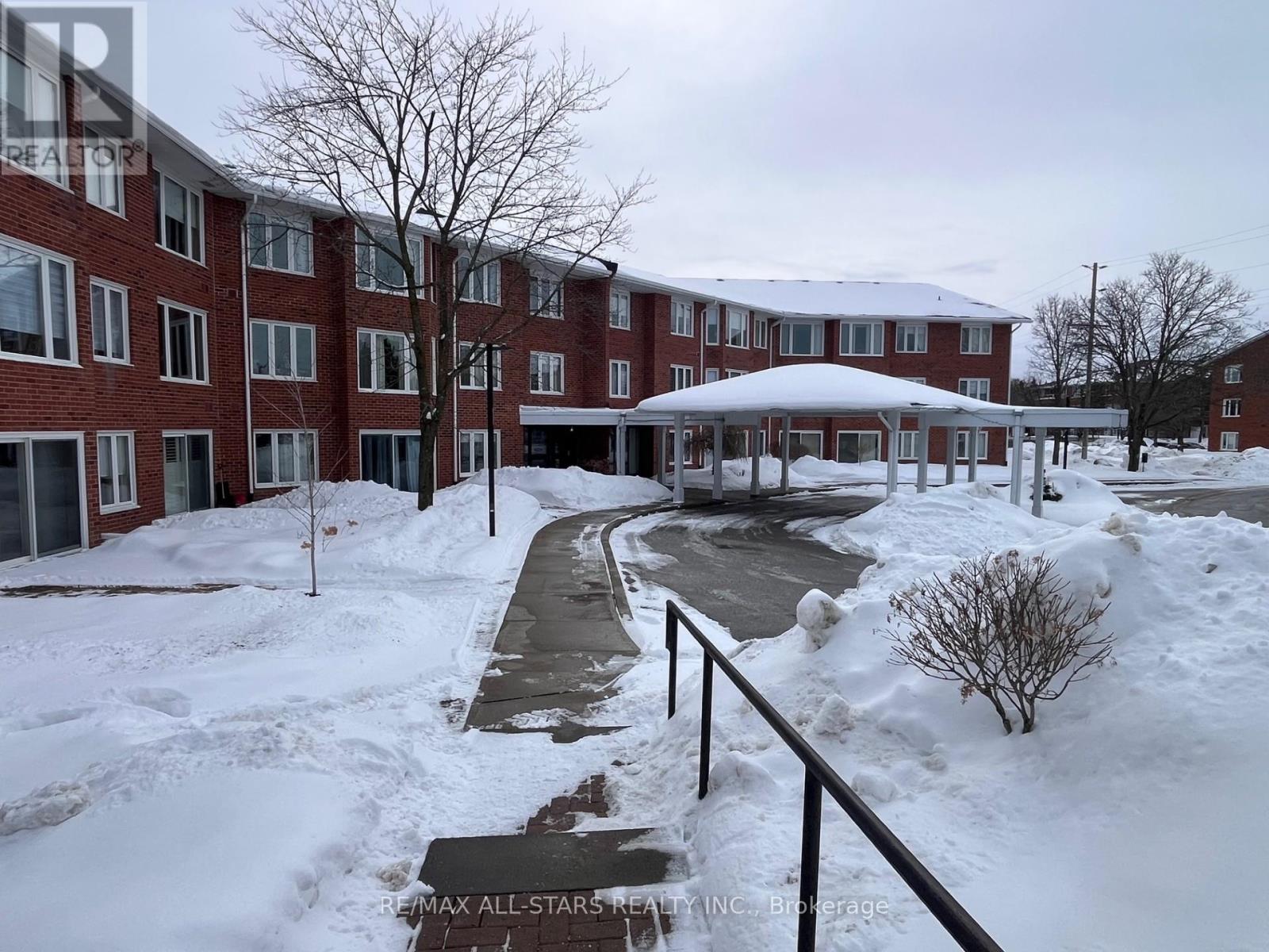 103 - 2 Heritage Way, Kawartha Lakes, Ontario  K9V 5P5 - Photo 2 - X12805964