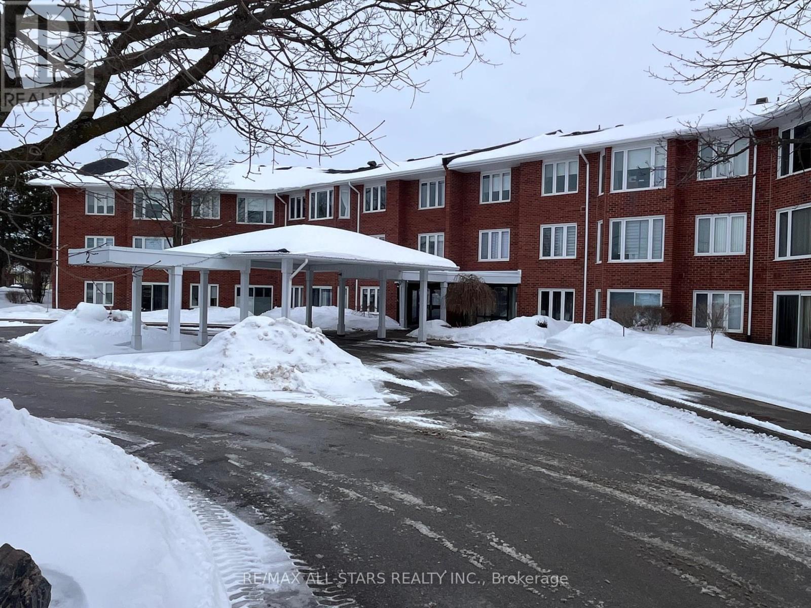 103 - 2 Heritage Way, Kawartha Lakes, Ontario  K9V 5P5 - Photo 3 - X12805964