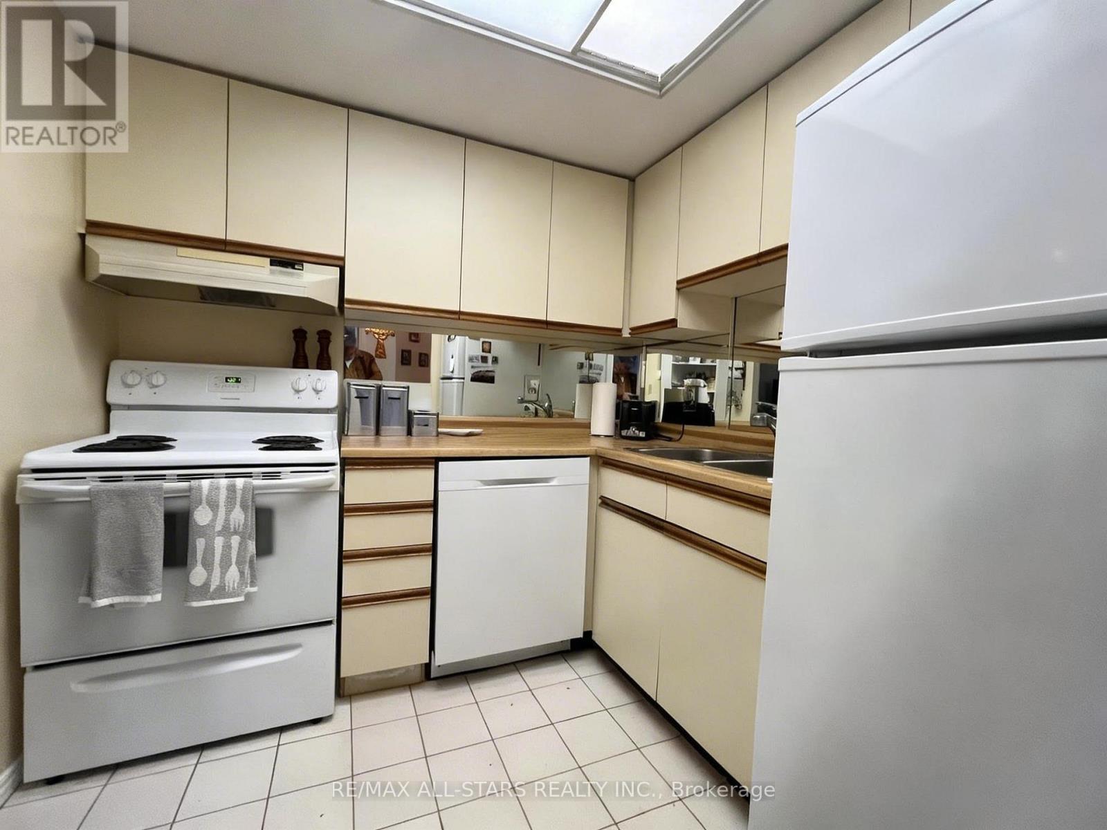 103 - 2 Heritage Way, Kawartha Lakes, Ontario  K9V 5P5 - Photo 6 - X12805964