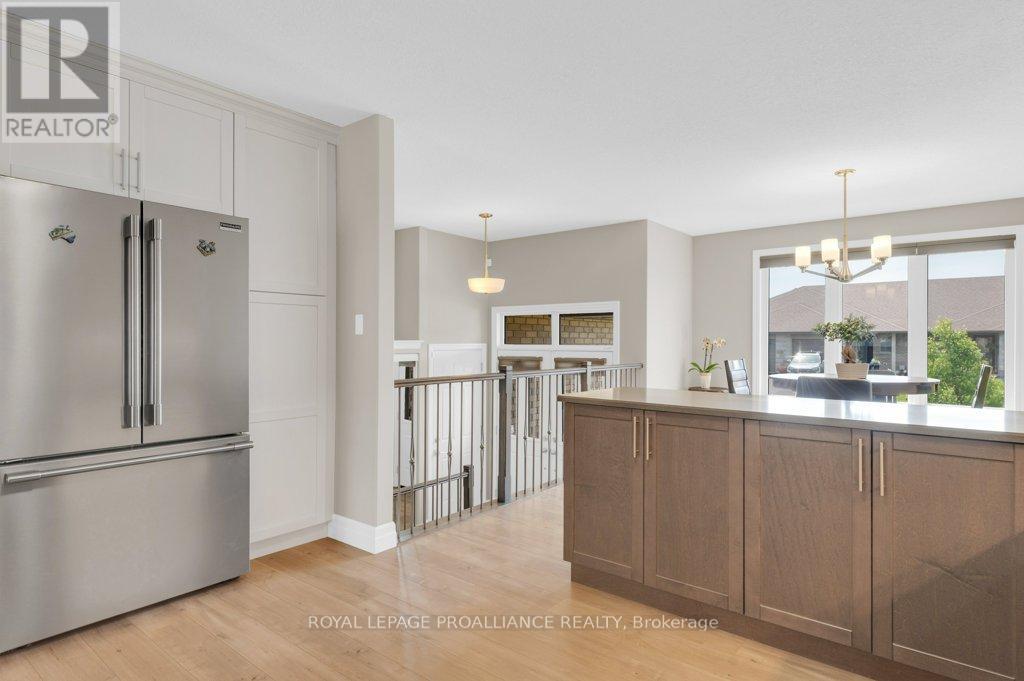 44 Liberty Crescent, Quinte West (Murray Ward), Ontario  K8V 0B7 - Photo 19 - X12806110