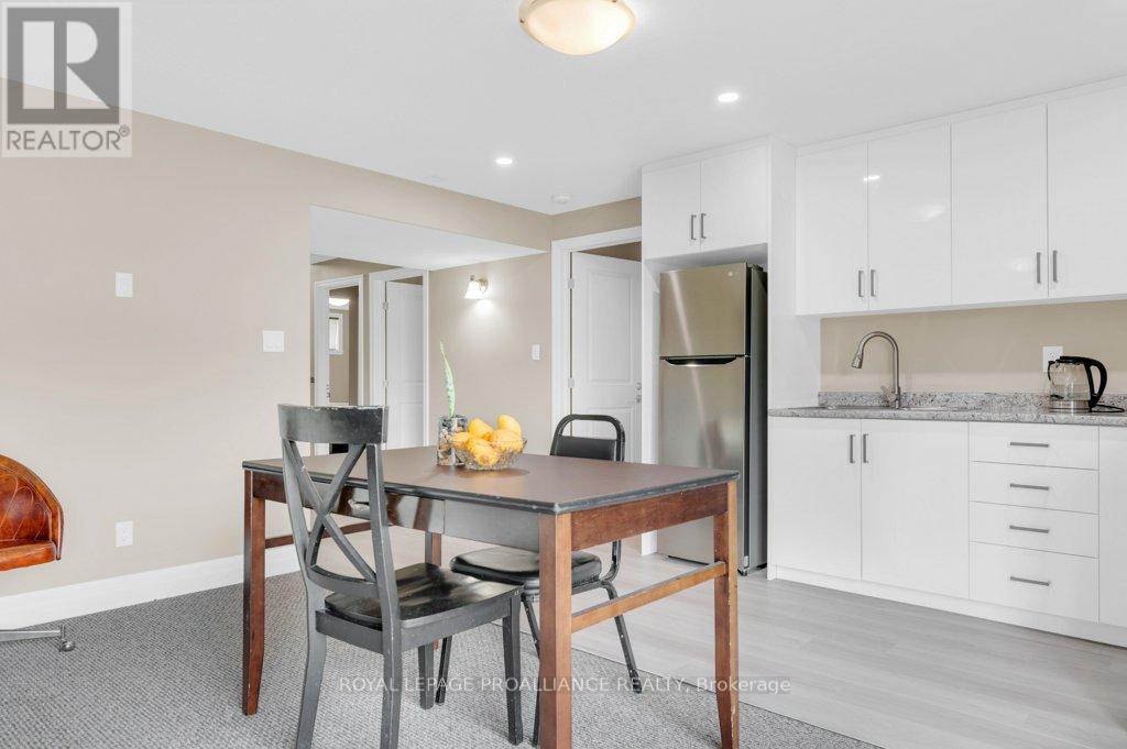 44 Liberty Crescent, Quinte West (Murray Ward), Ontario  K8V 0B7 - Photo 29 - X12806110