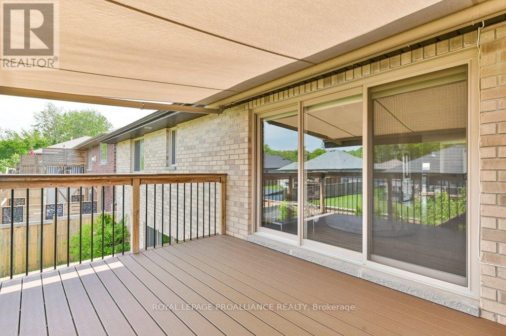 44 Liberty Crescent, Quinte West (Murray Ward), Ontario  K8V 0B7 - Photo 38 - X12806110