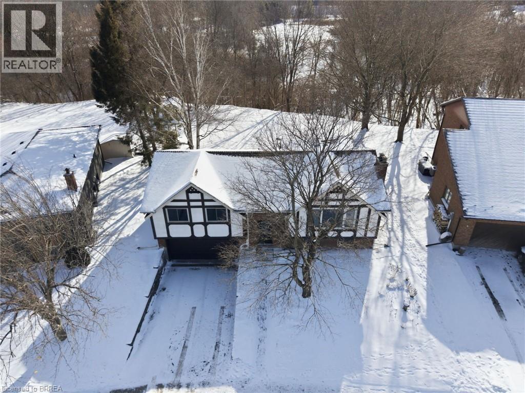 37 Victor Boulevard, St. George, Ontario  N0E 1N0 - Photo 2 - 40800273