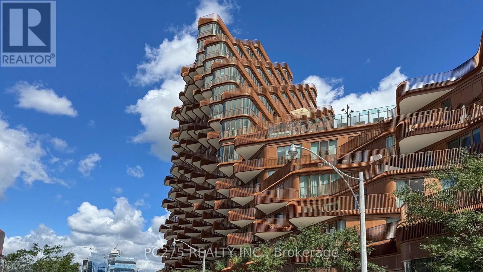 325 - 155 MERCHANTS' WHARF, Toronto, Ontario