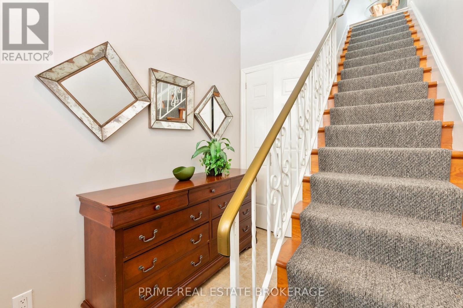 Photo 5 of 41 for 95 Elgin Street