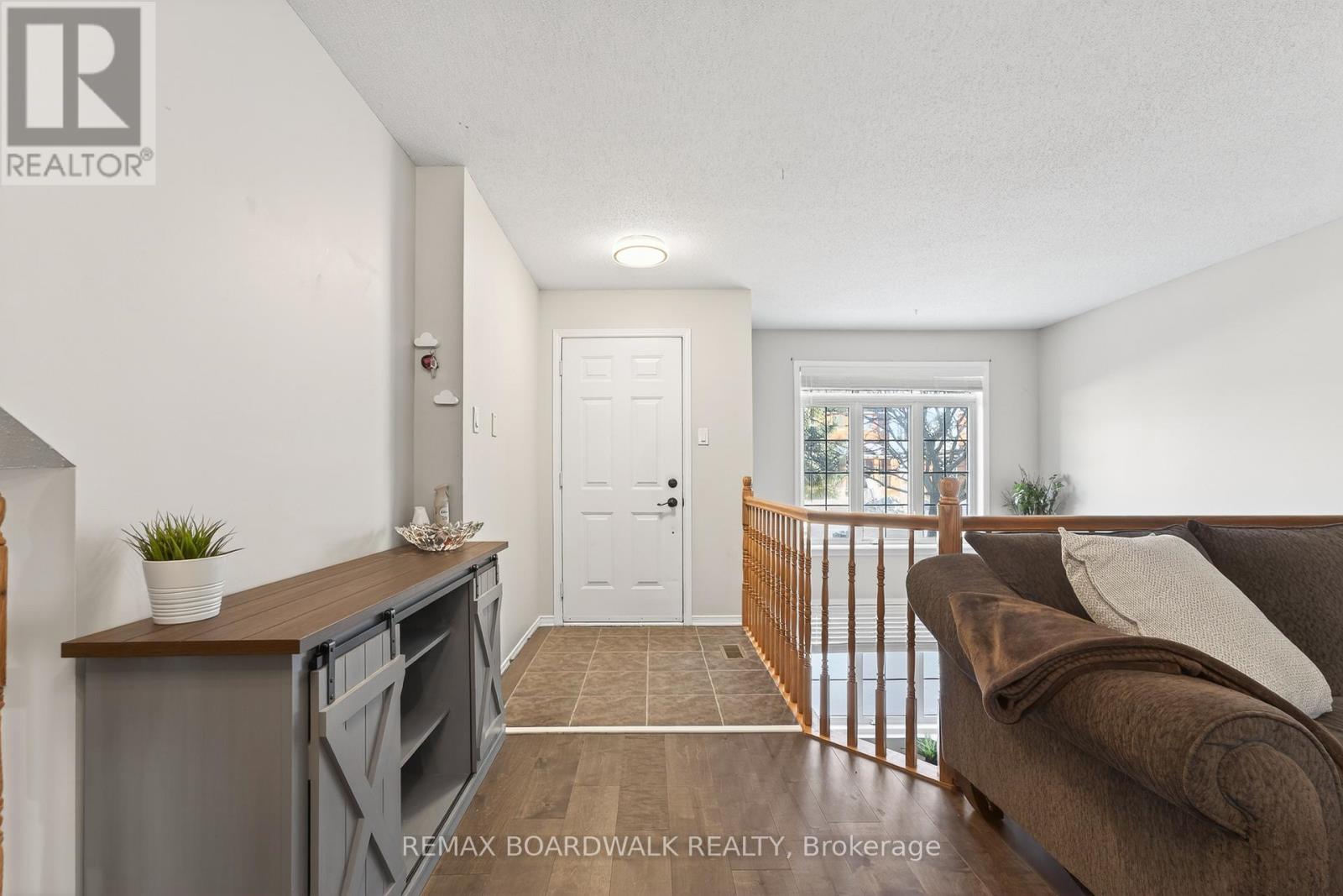 165 - 70 Edenvale Drive, Ottawa, Ontario  K2K 3N6 - Photo 2 - X12805916