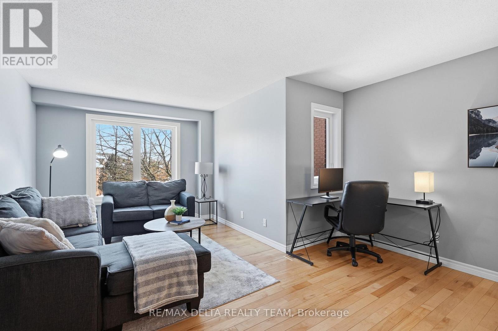 198 Provender Avenue, Ottawa, Ontario  K1K 4N7 - Photo 6 - X12805988