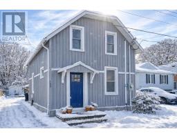 107 QUEEN STREET N, Renfrew, Ontario